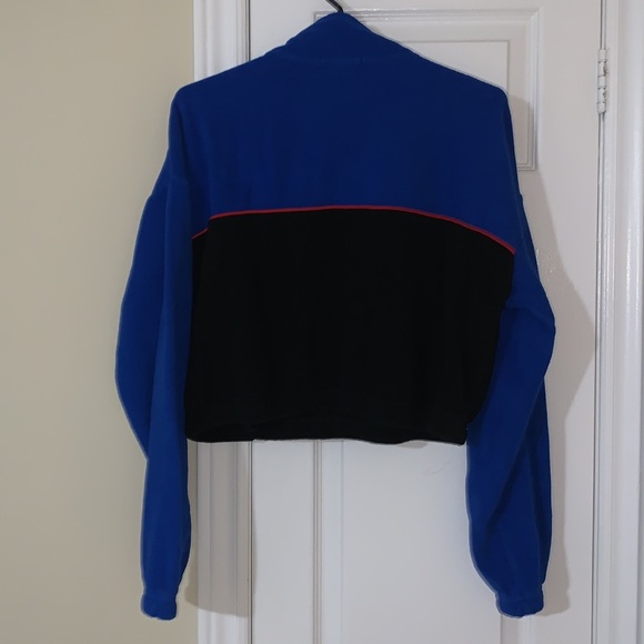 Cropped sweater - Picture 2 of 2